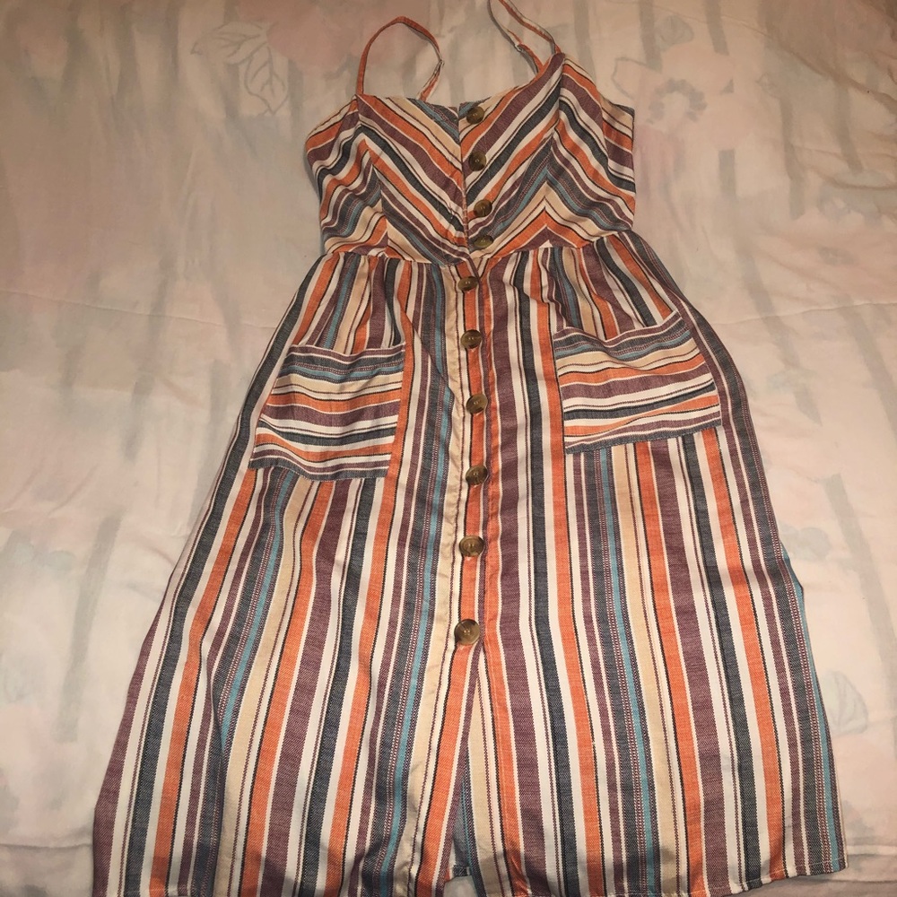Stripe dress, like new. Measurements bellow👇🏽